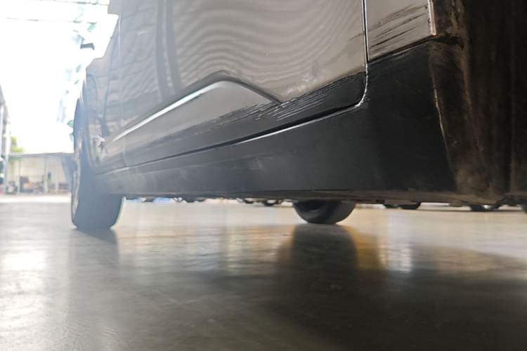 Used AION Y 2022 Plus 70 Enjoy Edition Right Side Sill