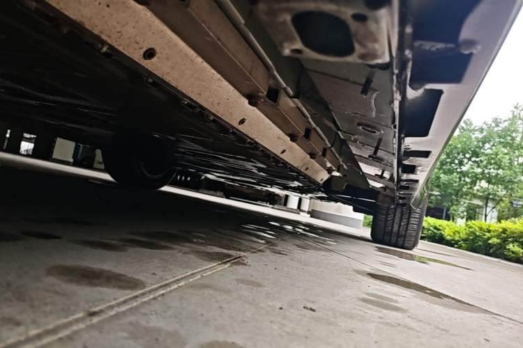 Used AION Y 2022 70 Intelligent Edition Lithium Iron Phosphate Right Side Sill