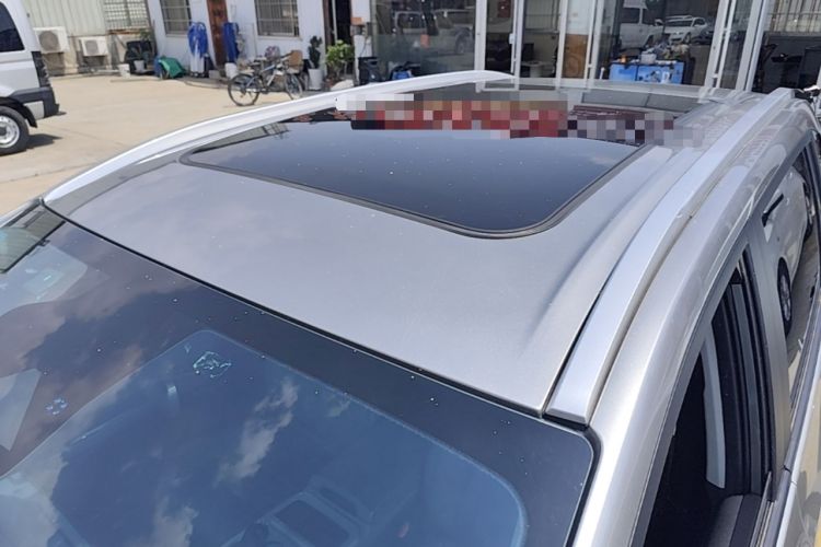 Used AION Y 2022 Plus 70 Smart Edition Roof