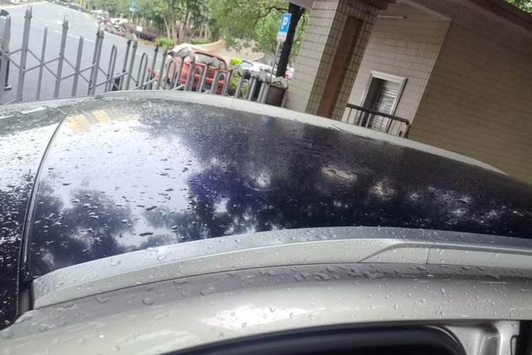 Used AION Y 2022 70 Intelligent Edition Lithium Iron Phosphate Roof