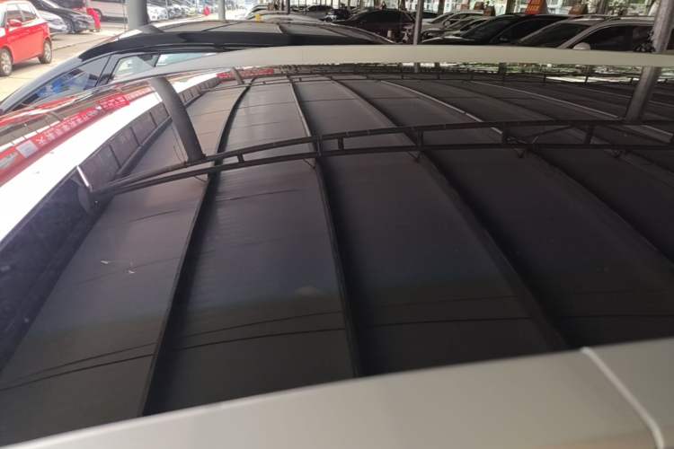 Used AION Y 2022 Plus 70 Tech Edition Roof