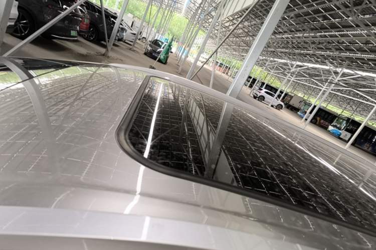 Used AION Y 2022 Plus 70 Smart Edition Roof