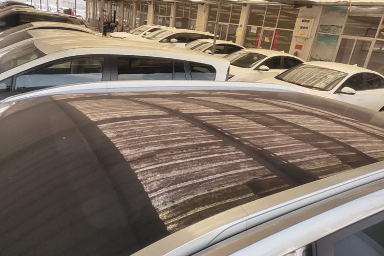 Used AION Y 2022 Plus 70 Smart Edition Roof