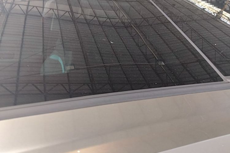 Used AION Y 2022 Plus 70 Smart Edition Roof
