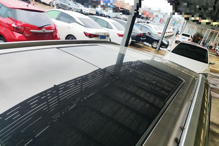 Used AION Y 2022 Plus 70 Smart Edition Roof