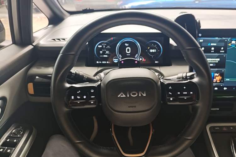 Used AION Y 2022 70 Tech Edition Lithium Iron Phosphate Steering Wheel