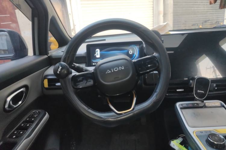Used AION Y 2022 70 Intelligent Edition Lithium Iron Phosphate Steering Wheel