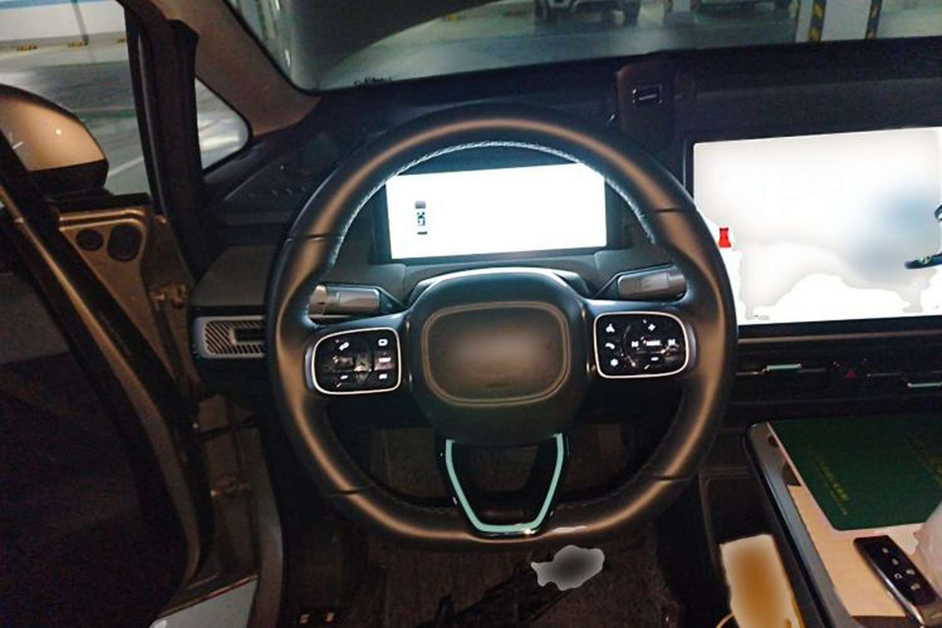 Used AION Y 2022 Plus 80 Enjoy Edition Steering Wheel