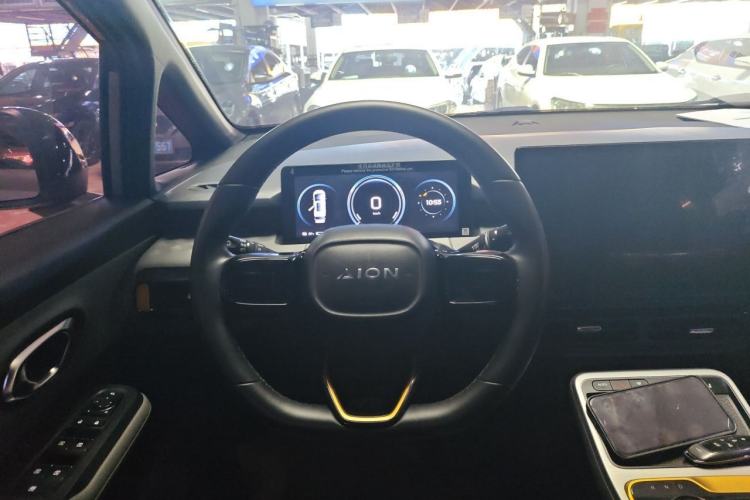 Used AION Y 2022 70 Intelligent Edition Lithium Iron Phosphate Steering Wheel