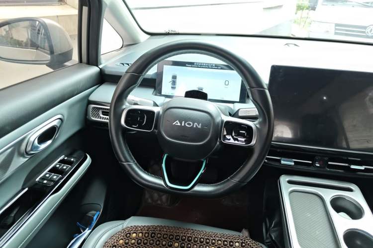 Used AION Y 2022 Plus 70 Tech Edition Steering Wheel