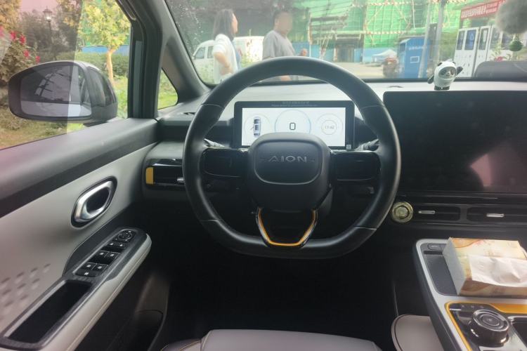 Used AION Y 2022 70 Intelligent Driving Version Lithium Iron Phosphate Steering Wheel