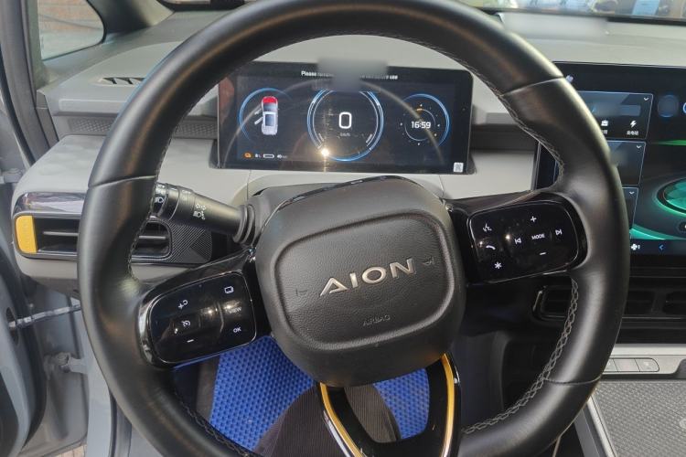Used AION Y 2022 70 Intelligent Edition Lithium Iron Phosphate Steering Wheel