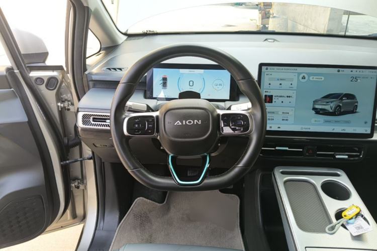 Used AION Y 2022 Plus 70 Tech Edition Steering Wheel