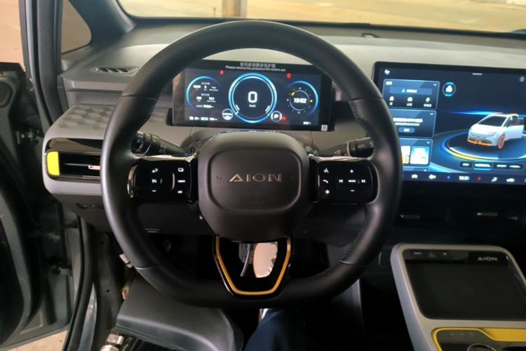 Used AION Y 2022 70 Intelligent Edition Lithium Iron Phosphate Steering Wheel