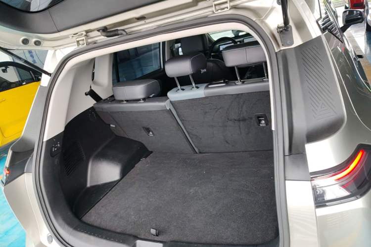Used AION Y 2022 Plus 70 Tech Edition Trunk