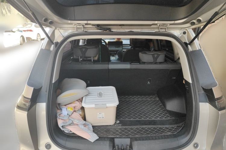 Used AION Y 2022 Plus 70 Enjoy Edition Trunk