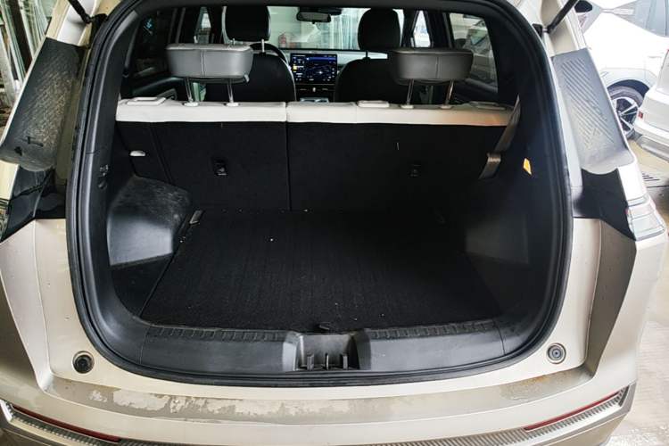 Used AION Y 2022 Plus 70 Smart Edition Trunk
