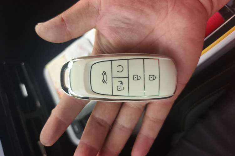 Used AION Y 2022 70 Intelligent Driving Version Lithium Iron Phosphate Vehicle Key