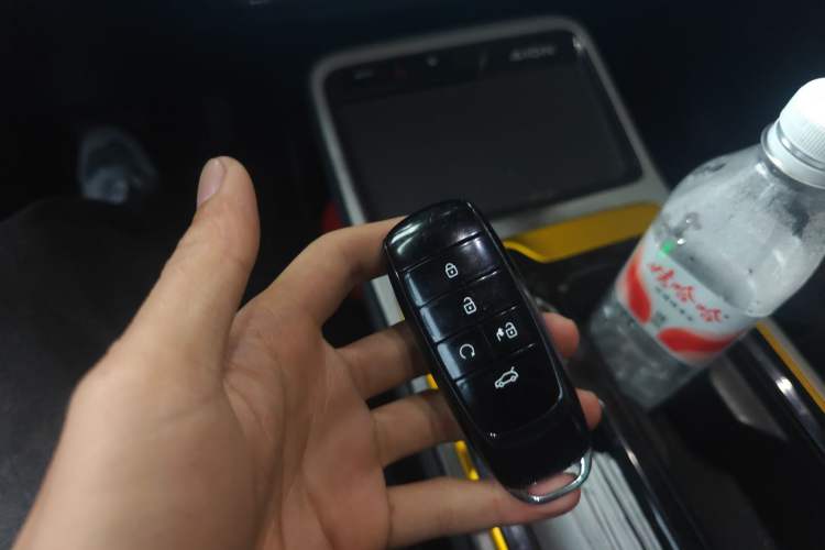 Used AION Y 2022 70 Tech Edition Lithium Iron Phosphate Vehicle Key