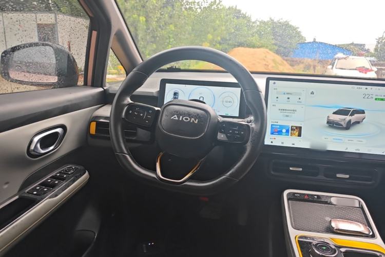 Used AION Y 2022 70 Tech Edition Lithium Iron Phosphate Steering Wheel