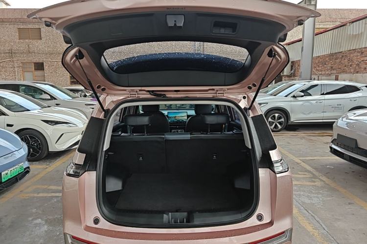 Used AION Y 2022 Plus 70 Smart Edition Trunk