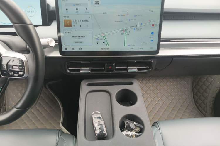 Used AION Y 2022 Plus 70 Smart Edition Audio And AC Panel