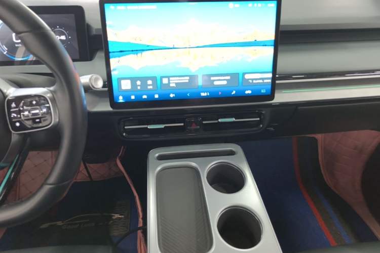 Used AION Y 2022 Plus 70 Smart Edition Audio And AC Panel