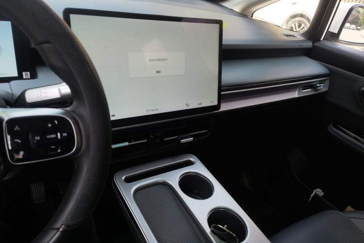 Used AION Y 2022 Plus 70 Smart Edition Audio And AC Panel