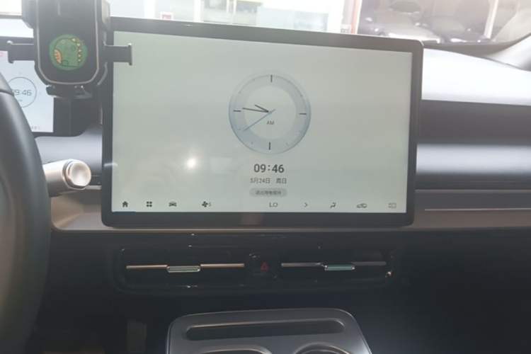 Used AION Y 2022 Plus 70 Smart Edition Audio And AC Panel