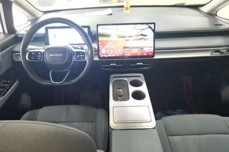 Used AION Y 2022 Plus 80 Enjoy Edition Center Console