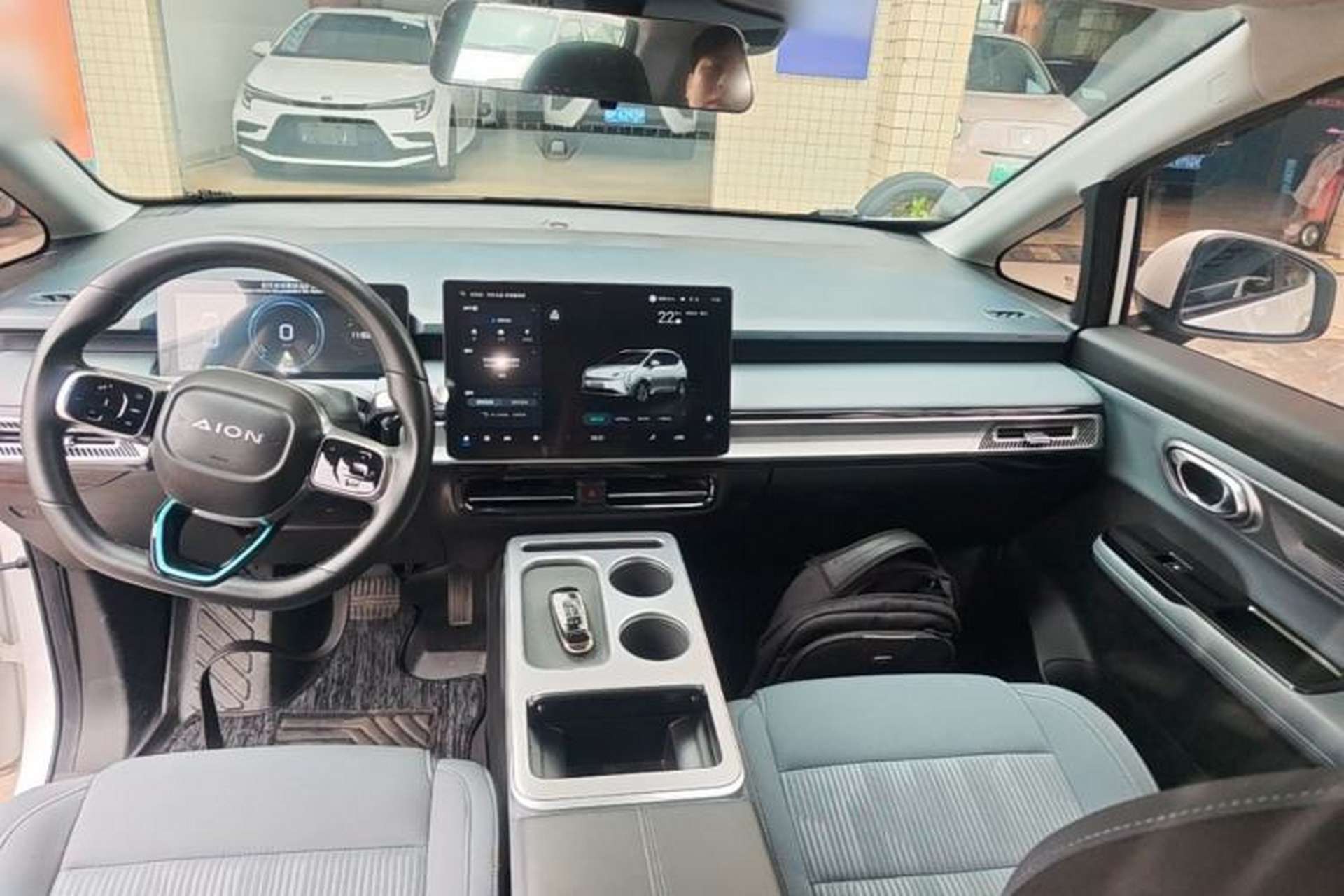 Used AION Y 2022 Plus 70 Enjoy Edition Center Console