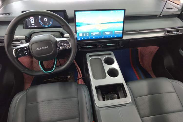 Used AION Y 2022 Plus 70 Smart Edition Center Console