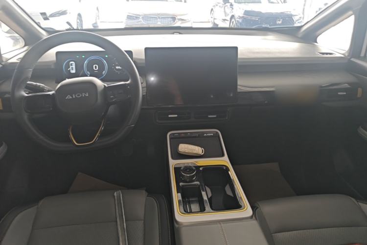Used AION Y 2022 70 Intelligent Edition Lithium Iron Phosphate Center Console