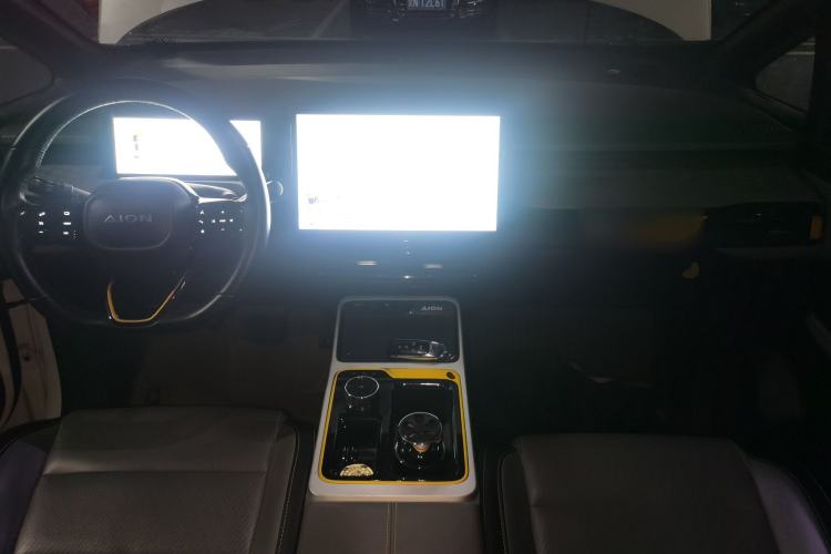Used AION Y 2022 70 Intelligent Edition Lithium Iron Phosphate Center Console