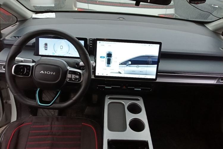 Used AION Y 2022 Plus 70 Enjoy Edition Center Console