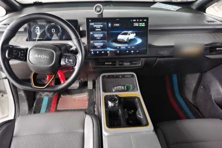 Used AION Y 2022 70 Intelligent Edition Ternary Lithium Center Console