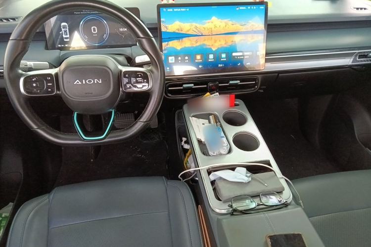 Used AION Y 2022 70 Intelligent Driving Version Lithium Iron Phosphate Center Console