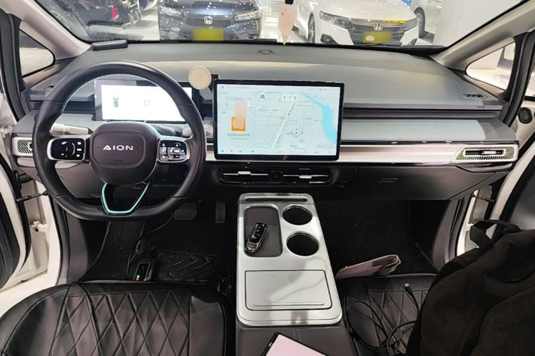Used AION Y 2022 Plus 70 Enjoy Edition Center Console