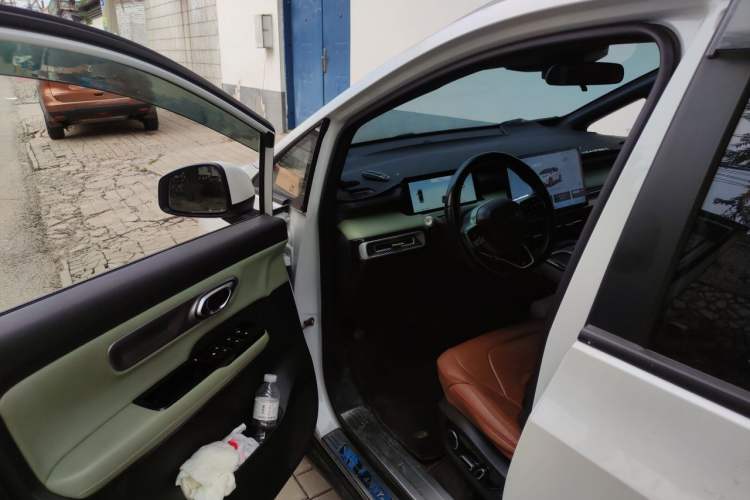 Used AION Y 2022 Plus 80 Enjoy Edition Driver Seat