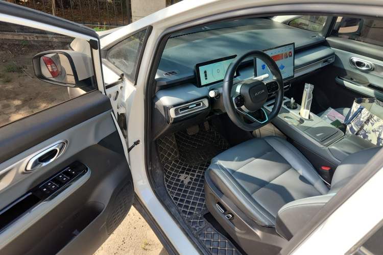 Used AION Y 2022 Plus 70 Smart Edition Driver Seat