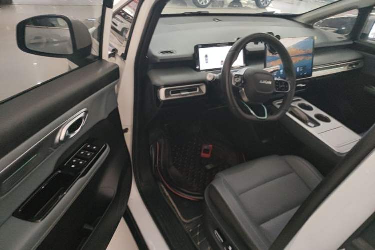 Used AION Y 2022 Plus 70 Smart Edition Driver Seat
