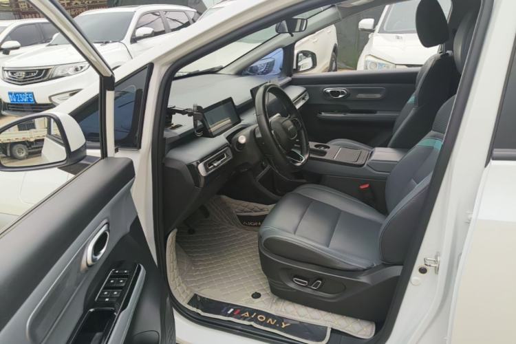 Used AION Y 2022 Plus 70 Smart Edition Driver Seat
