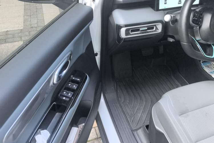 Used AION Y 2022 Plus 80 Enjoy Edition Driver Seat