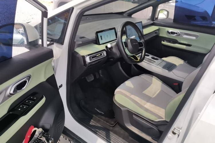 Used AION Y 2022 Plus 70 Smart Edition Driver Seat