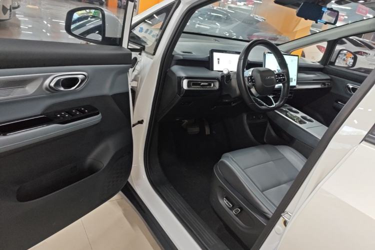 Used AION Y 2022 Plus 70 Smart Edition Driver Seat