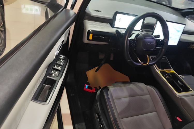 Used AION Y 2022 Plus 70 Smart Edition Driver Seat