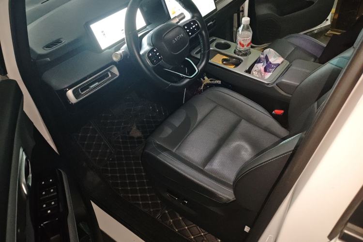 Used AION Y 2022 Plus 70 Smart Edition Driver Seat
