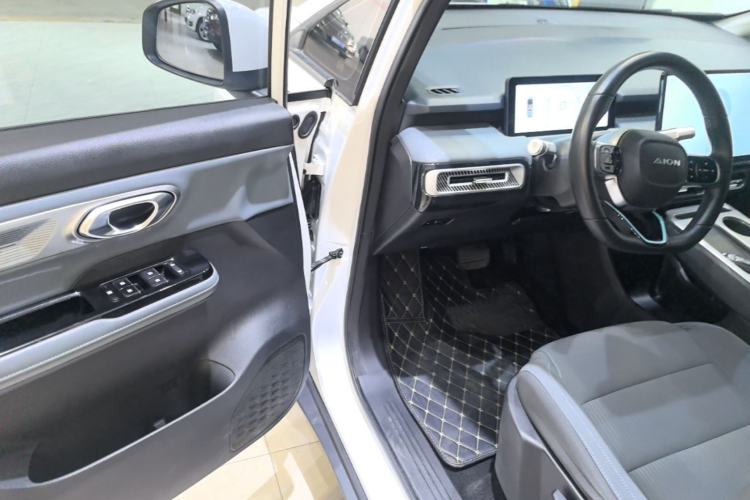 Used AION Y 2022 Plus 70 Smart Edition Driver Seat
