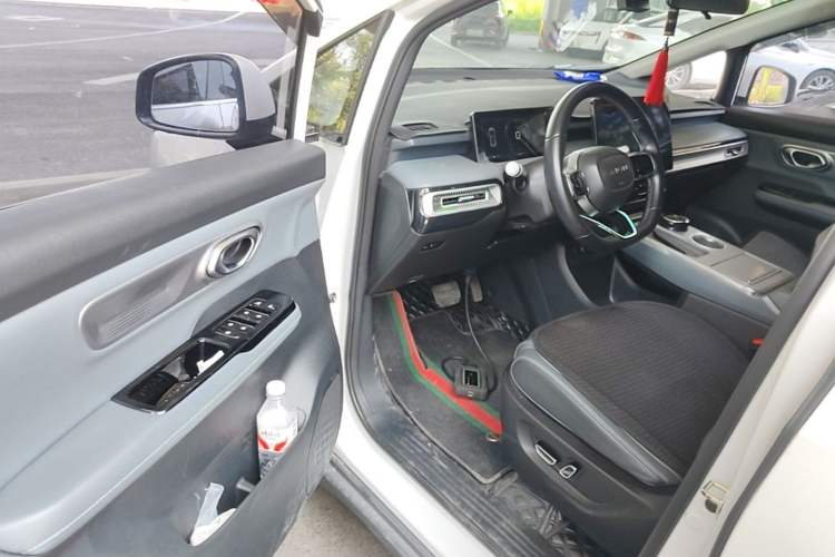 Used AION Y 2022 Plus 70 Smart Edition Driver Seat