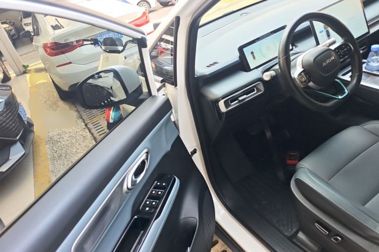 Used AION Y 2022 Plus 70 Smart Edition Driver Seat